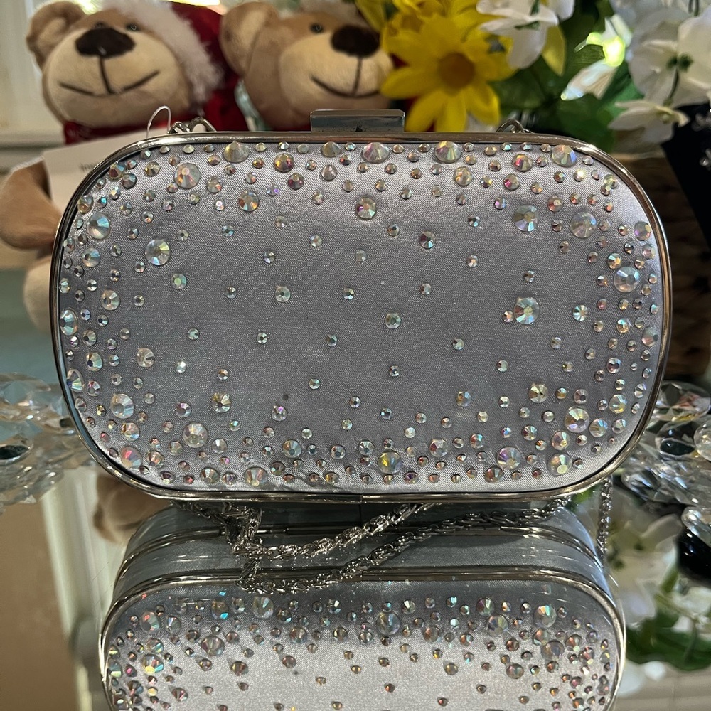Clutch silver with Rhinestones NWOT - Picture 3 of 5
